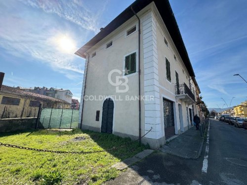 Commercial property in Lucca