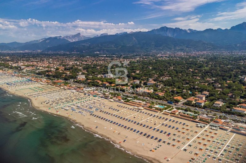 Villa a Forte dei Marmi