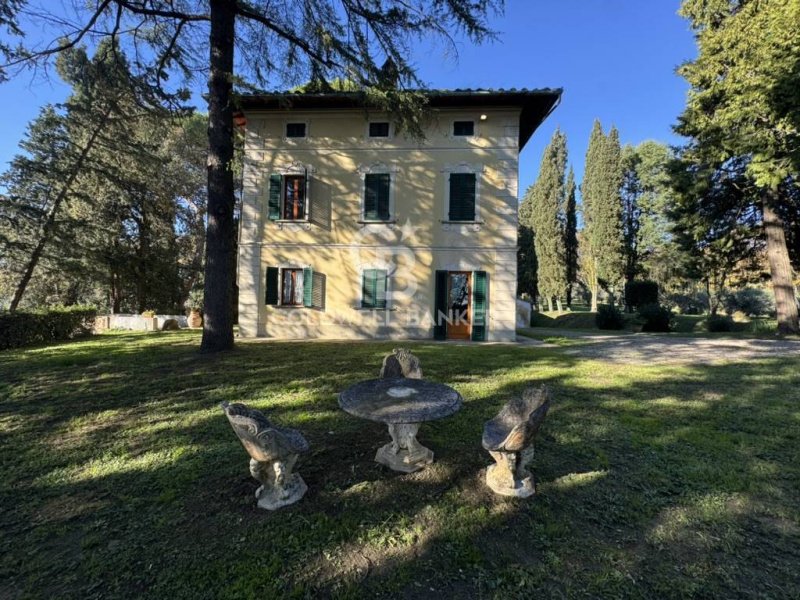 Villa à Castelfranco di Sotto