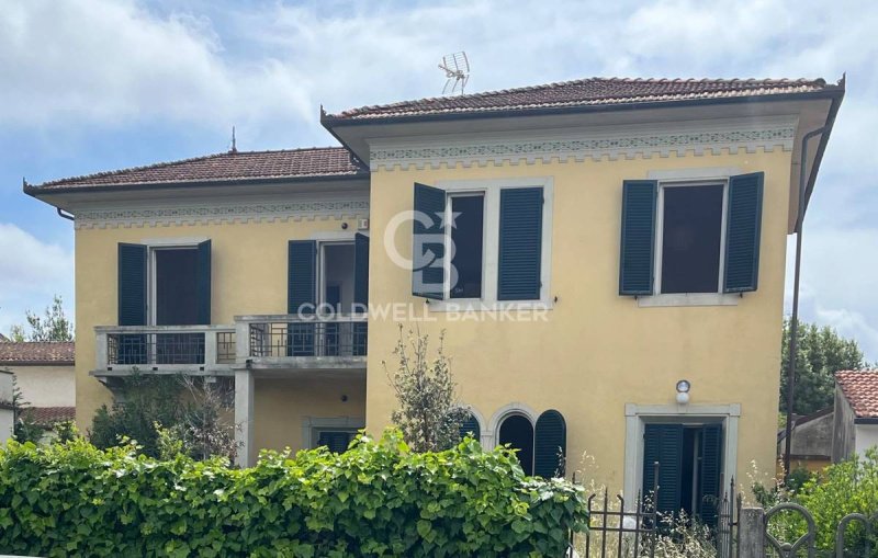 Villa a Camaiore