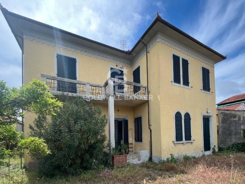 Villa a Camaiore