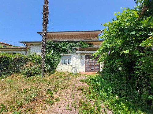 Villa a Forte dei Marmi