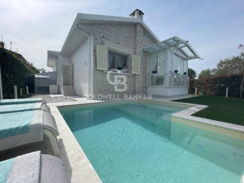 Вилла в Пьетразанта