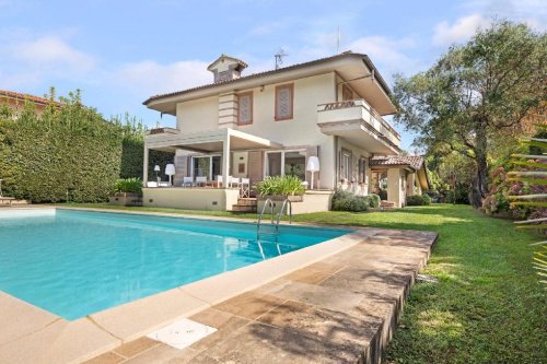 Villa in Forte dei Marmi