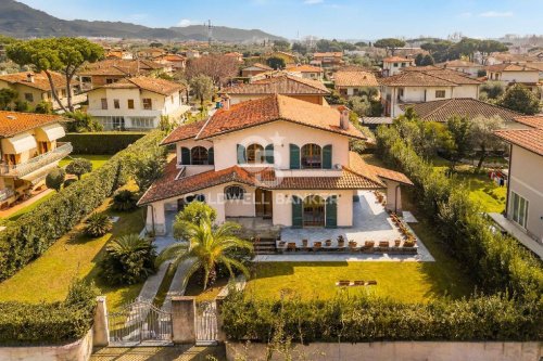Villa in Forte dei Marmi