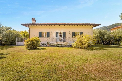 Villa i Seravezza