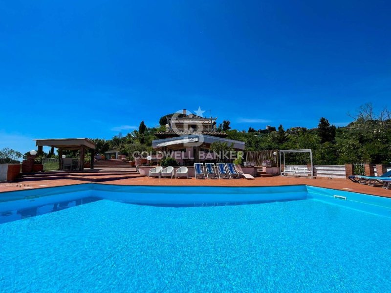 Villa à Massarosa