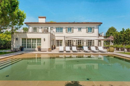 Villa a Forte dei Marmi