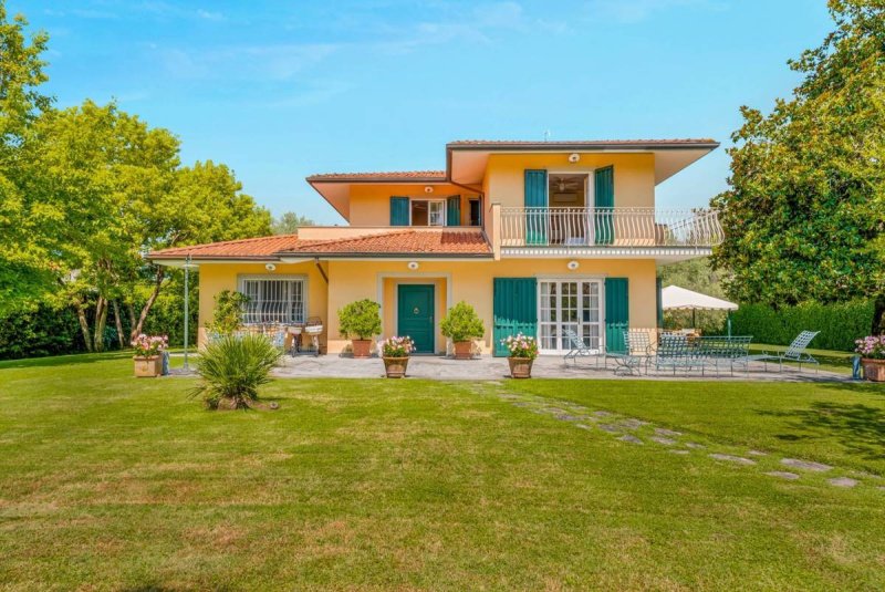 Villa in Forte dei Marmi