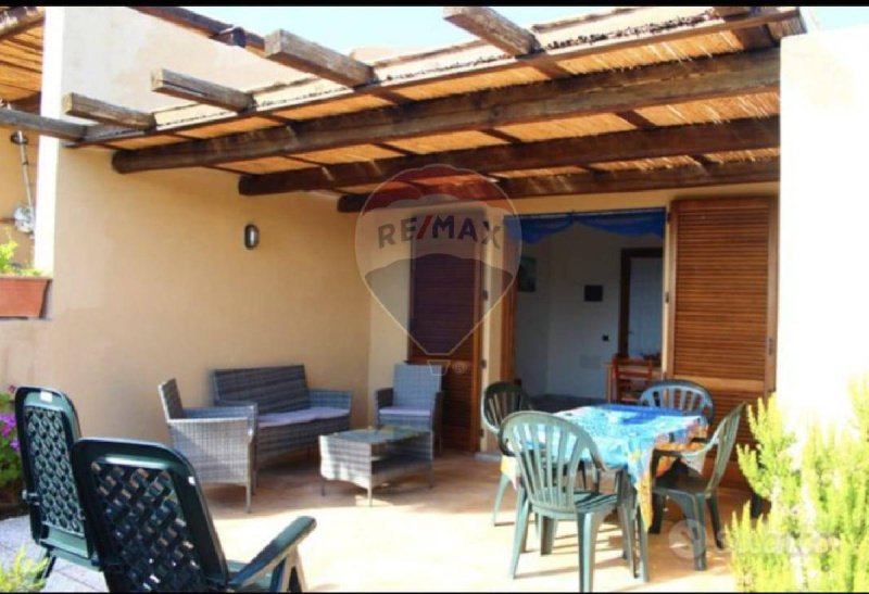 特里尼塔达古尔图和维尼奥拉联排别墅