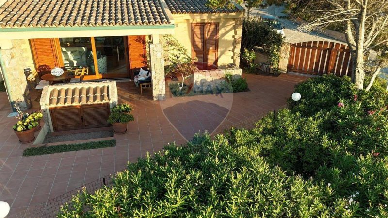 Вилла в Тринита-д'Агульту-э-Виньола