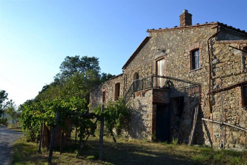 Farmhouse in Castelnuovo di Val di Cecina