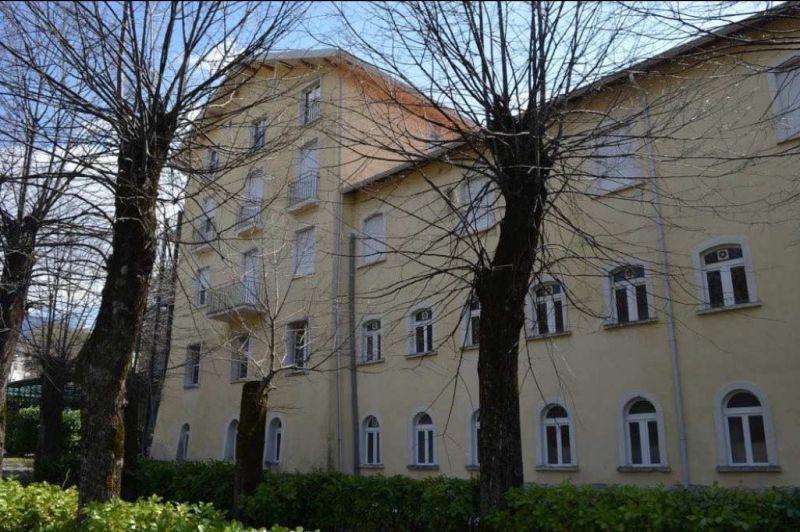 Edifício comercial em Caramanico Terme