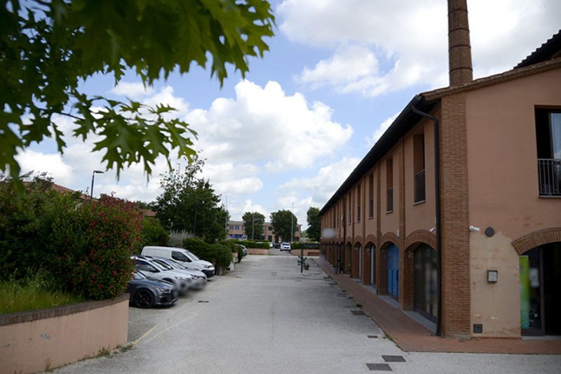 Kommersiell byggnad i Pontedera