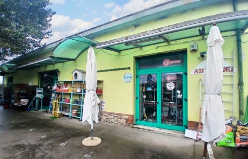 Commercial property in San Giuliano Terme