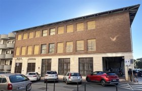 Gewerbeimmobilie in Cecina