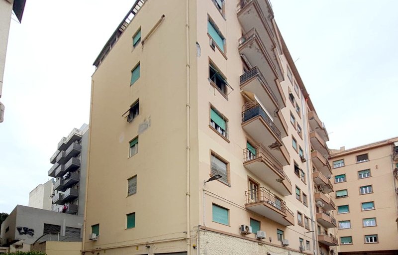 Kommersiell byggnad i Cagliari