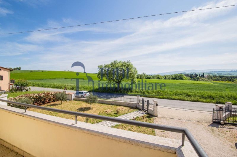 Detached house in Todi