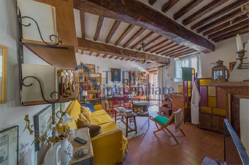 Semi-detached house in Todi