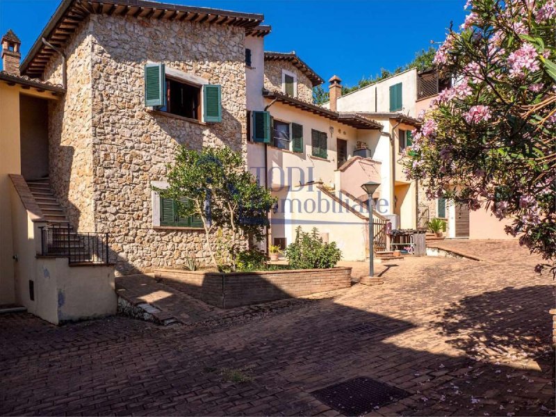 Apartamento em Todi