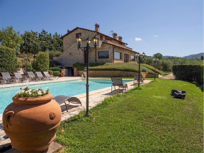 Moradia em Montecastrilli