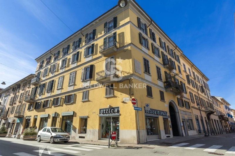 諾瓦拉商业房产