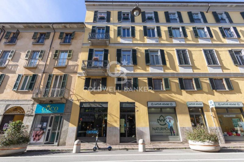 Zakelijk onroerend goed in Novara