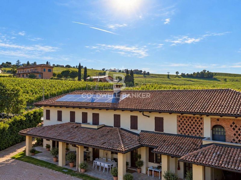 Quinta agrícola em Costigliole d'Asti