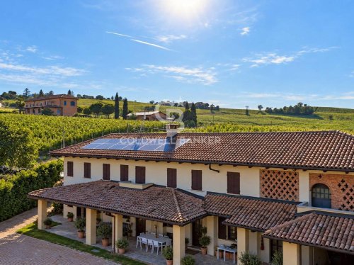 Azienda agricola a Costigliole d'Asti