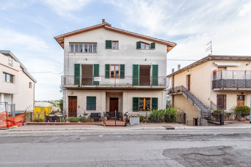 Doppelhaushälfte in Torrita di Siena