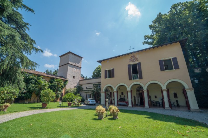 Villa a Sasso Marconi