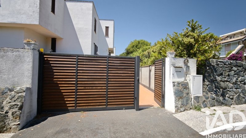 Half-vrijstaande woning in Arenzano