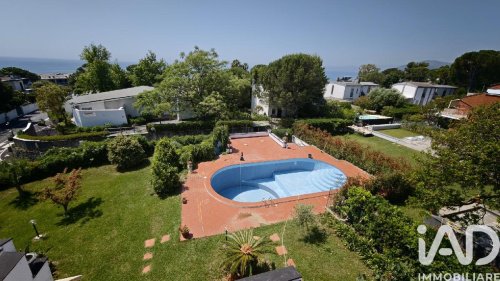 Half-vrijstaande woning in Arenzano