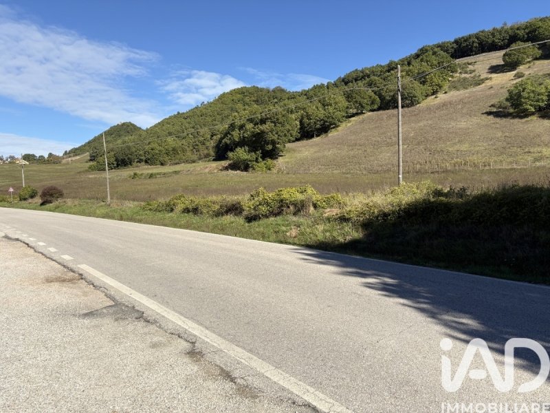 Terrain agricole à Piobbico
