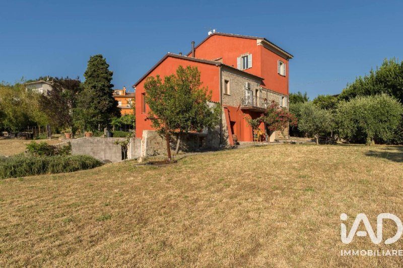 Villa i Mombaroccio