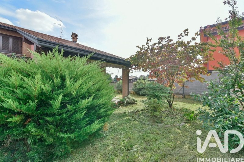 Villa in Mozzate