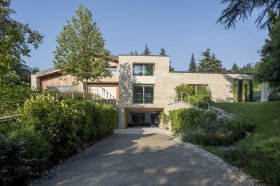 里韦尔加罗别墅