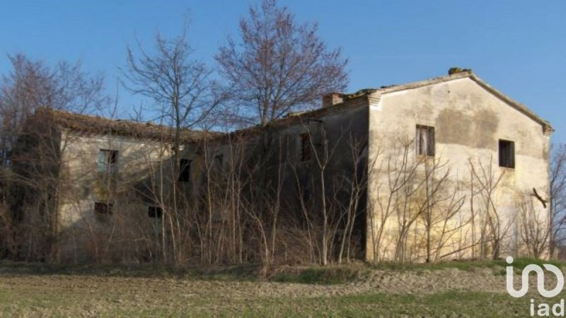 Farmhouse in Montecarotto