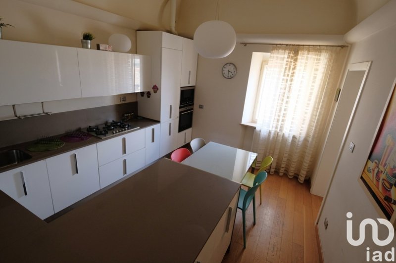 Apartamento en Jesi