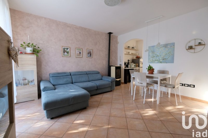 Apartamento em Trecastelli