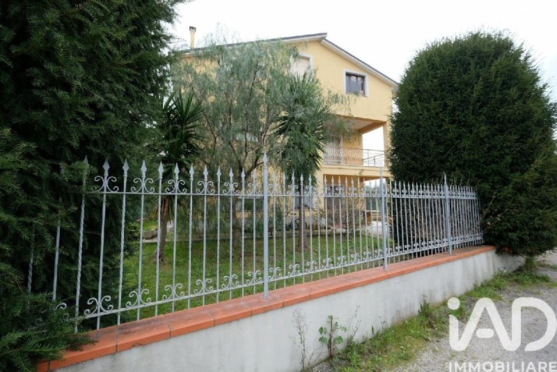 Villa à Fermo