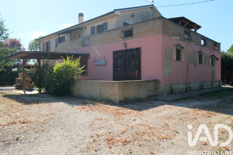 Casa de campo en Corinaldo