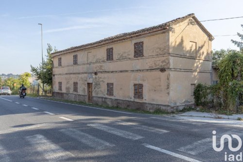 Huis in Osimo