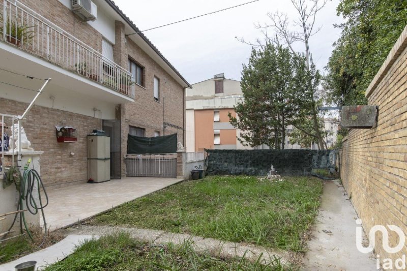 Apartamento em Osimo