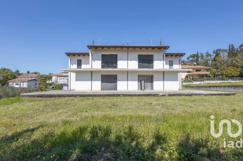 Villa in Osimo