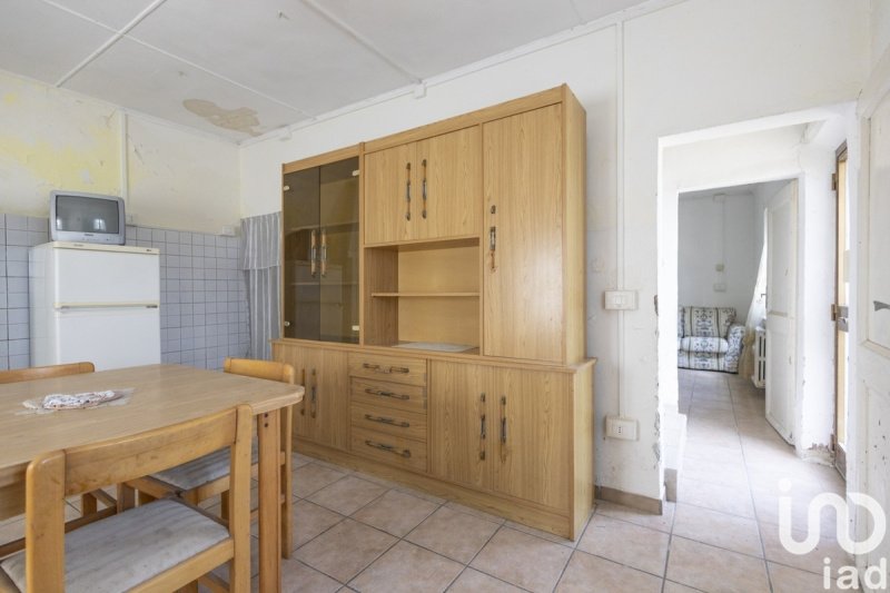 Detached house in Osimo