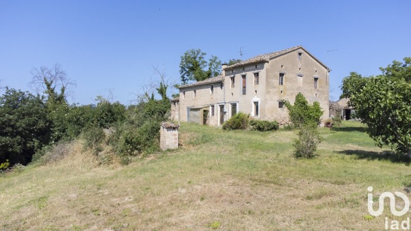Casa di campagna a Santa Maria Nuova