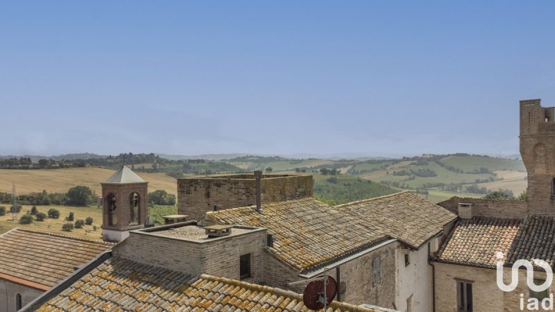 Поселок в Камерата-Пичена