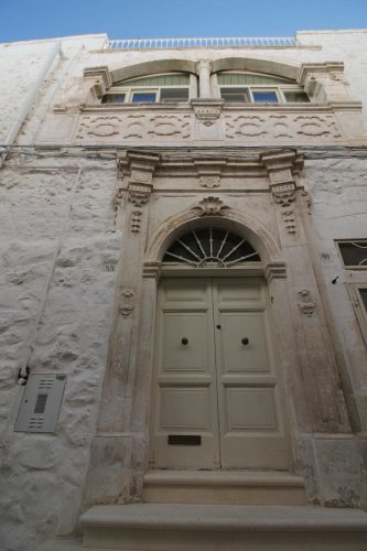 Историческое здание в Остуни