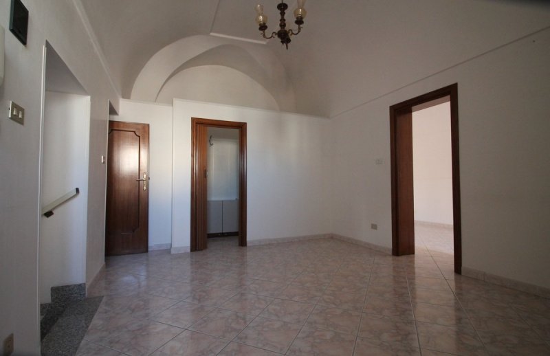 Особняк в Сан-Микеле-Салентино